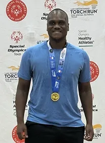 LSC-MC student Kendall Young with gold medal