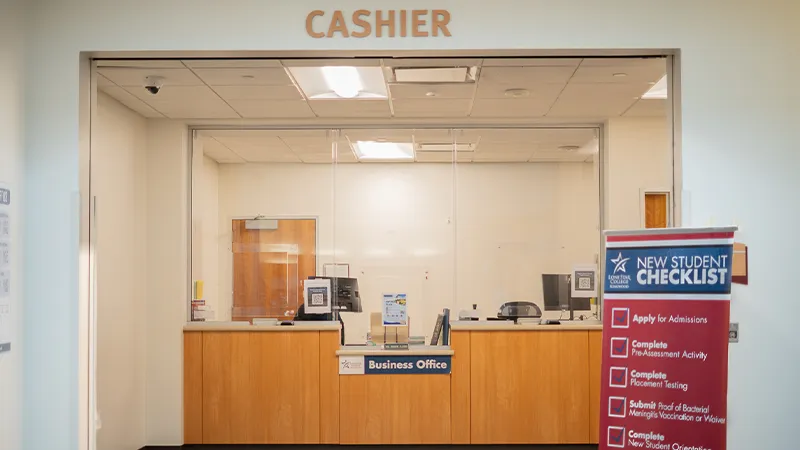 Kingwood Cashier front desk