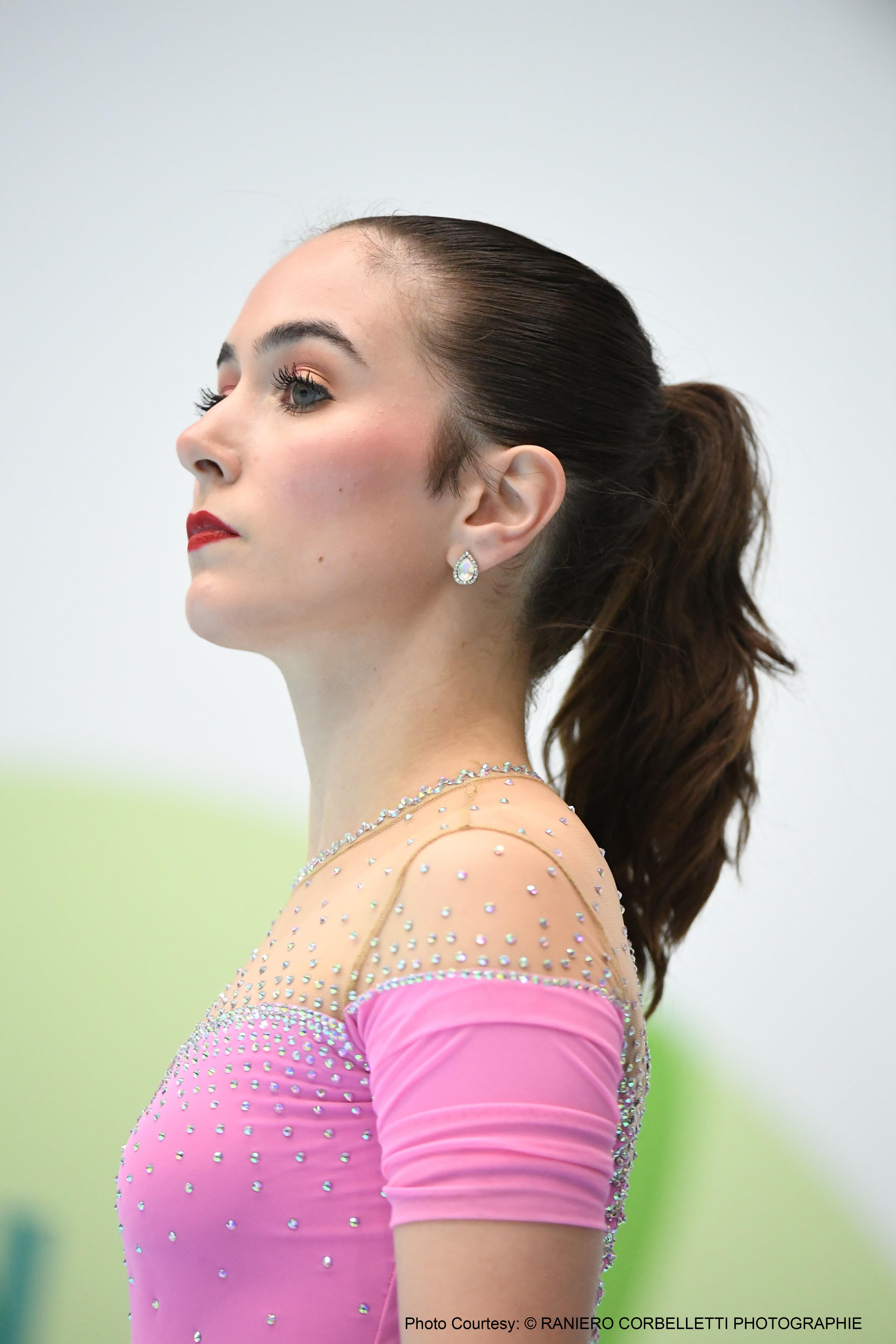 RANIE ROCORBELLETTI PHOTOGRAPHIE. Madison Kellis earned bronze at the 2021 Artistic Skating World Championship in Paraguay.