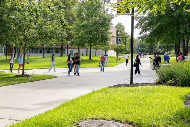 Students walking on the Lone Star College-Kingwood Campus