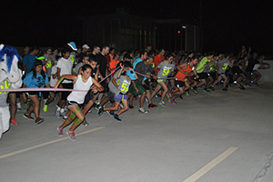 runners starting a 5k