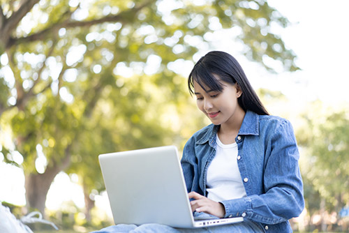 Student registering for courses online
