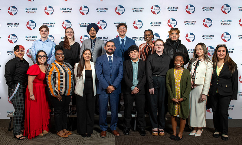 Photo of Chancellor Mario Castillo and students from Lone Star College