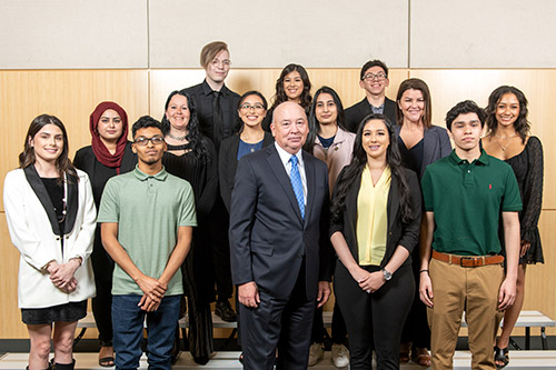 Photo of the Chancellor and LSC students 