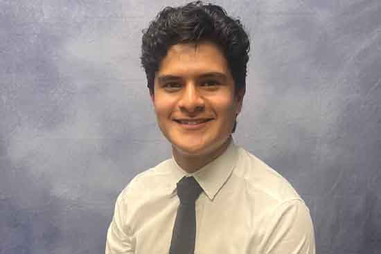 Photo of Carlos Carreon, Scholarship Finalist