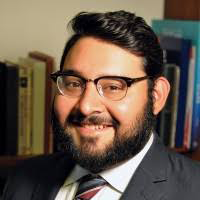 Professor Cris Hernandez