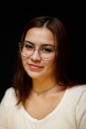 Zazil-ha Kayhan headshot