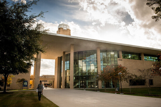 Exterior photo of the Lone Star College-North Harris Library.