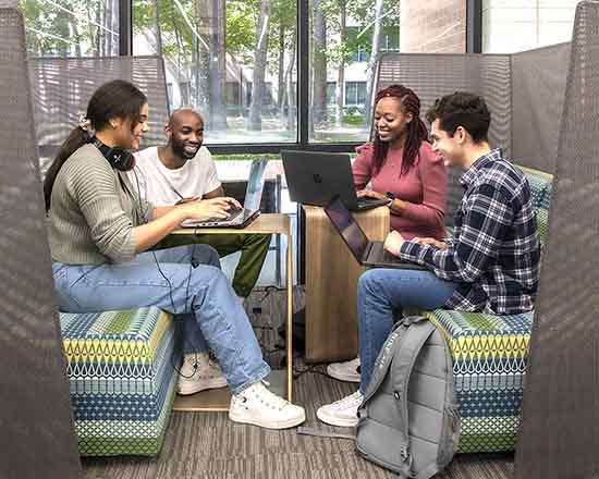 LSC Students in common area