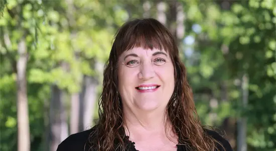 Headshot Jackie Doorbar