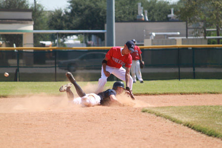 Photo of two teams playing baseball